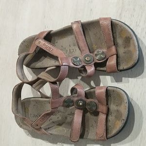 Taos Leather Sandals